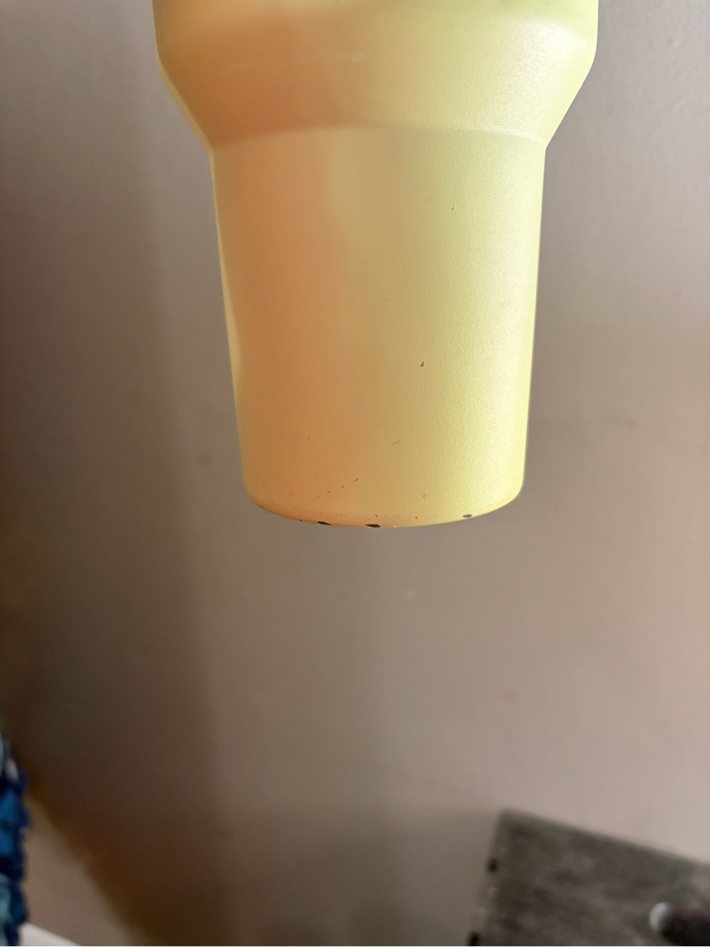 Pre loved CITRON 40 oz Stanley - Picture 6 of 6